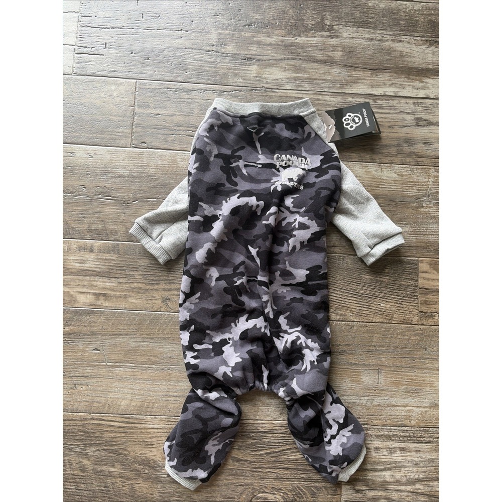 Canada Pooch Frosty Fleece‎ Sweatsuit Grey Camo Sweatshirt Sweater Size 20